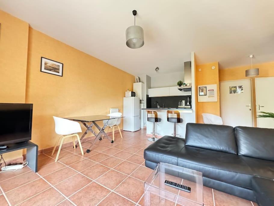 Bel Appartement Spacieux 2 Pers Avec Balcon - Thermale 3 Chamalieres Bagian luar foto